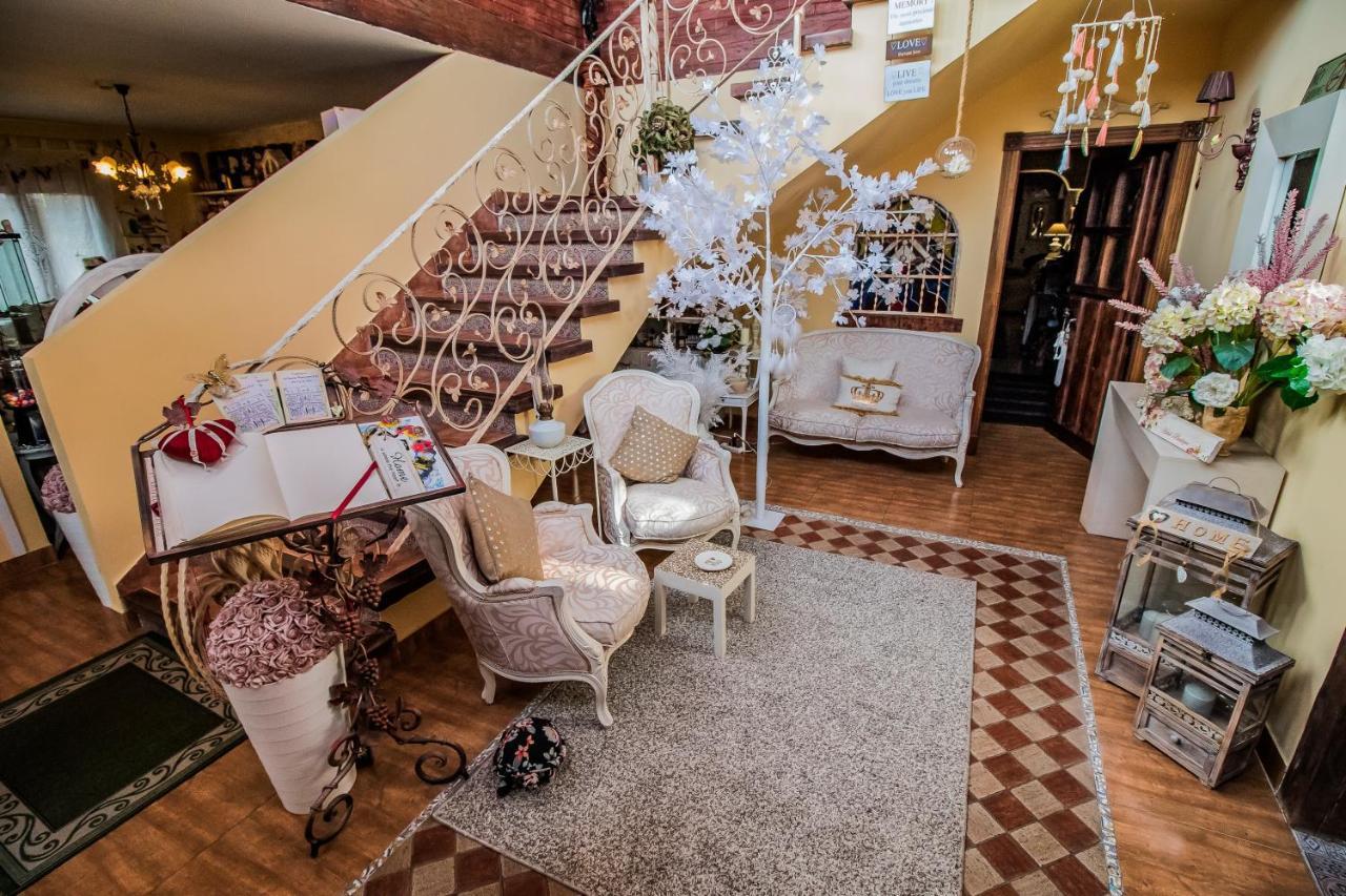 Laurel De La Reina Bed & Breakfast - Boutique Ла-Субія Екстер'єр фото